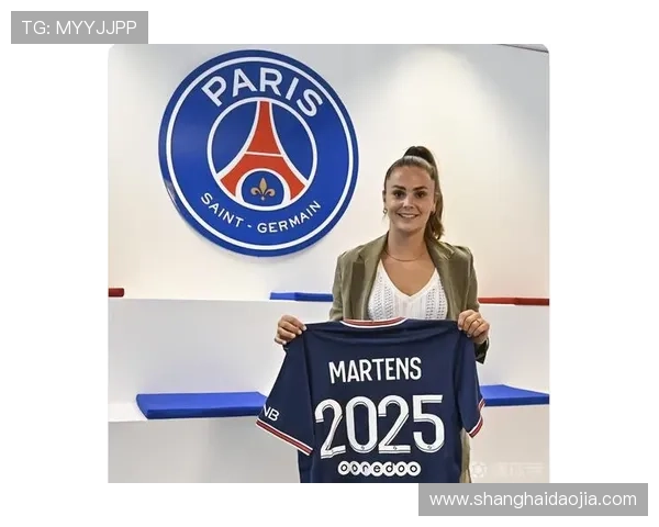 巴萨女足球星列克马滕斯领衔球队冲击新赛季目标彰显实力与风采 巴萨女足球星列克马滕斯领衔球队冲击新赛季目标彰显实力与风采