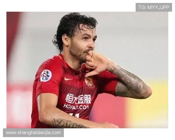 现役足球球员年收入揭秘:顶级球星收入破亿,其他球员薪水差异巨大 现役足球球员年收入揭秘:顶级球星收入破亿,其他球员薪水差异巨大