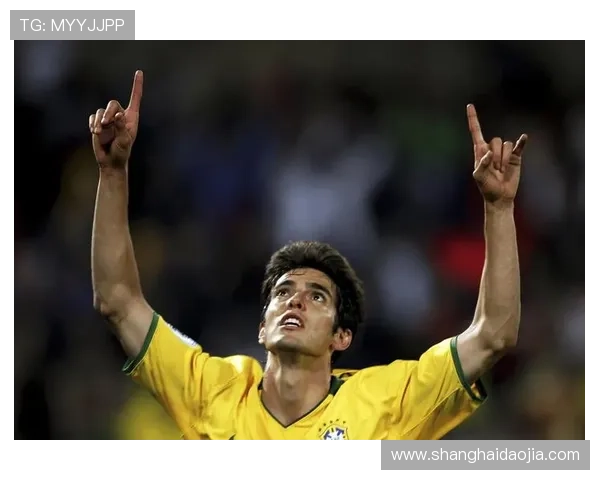 足球历史人气球星排行榜盘点 足坛传奇人物的巅峰之路与影响力解析 足球历史人气球星排行榜盘点 足坛传奇人物的巅峰之路与影响力解析